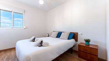 2 makuuhuonetta, silitysrauta/-lauta, ilmainen Wi-Fi, vuodevaatteet