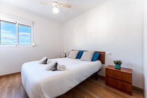 2 bedrooms, iron/ironing board, free WiFi, bed sheets