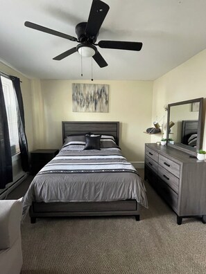 3 bedrooms, desk, free WiFi, bed sheets