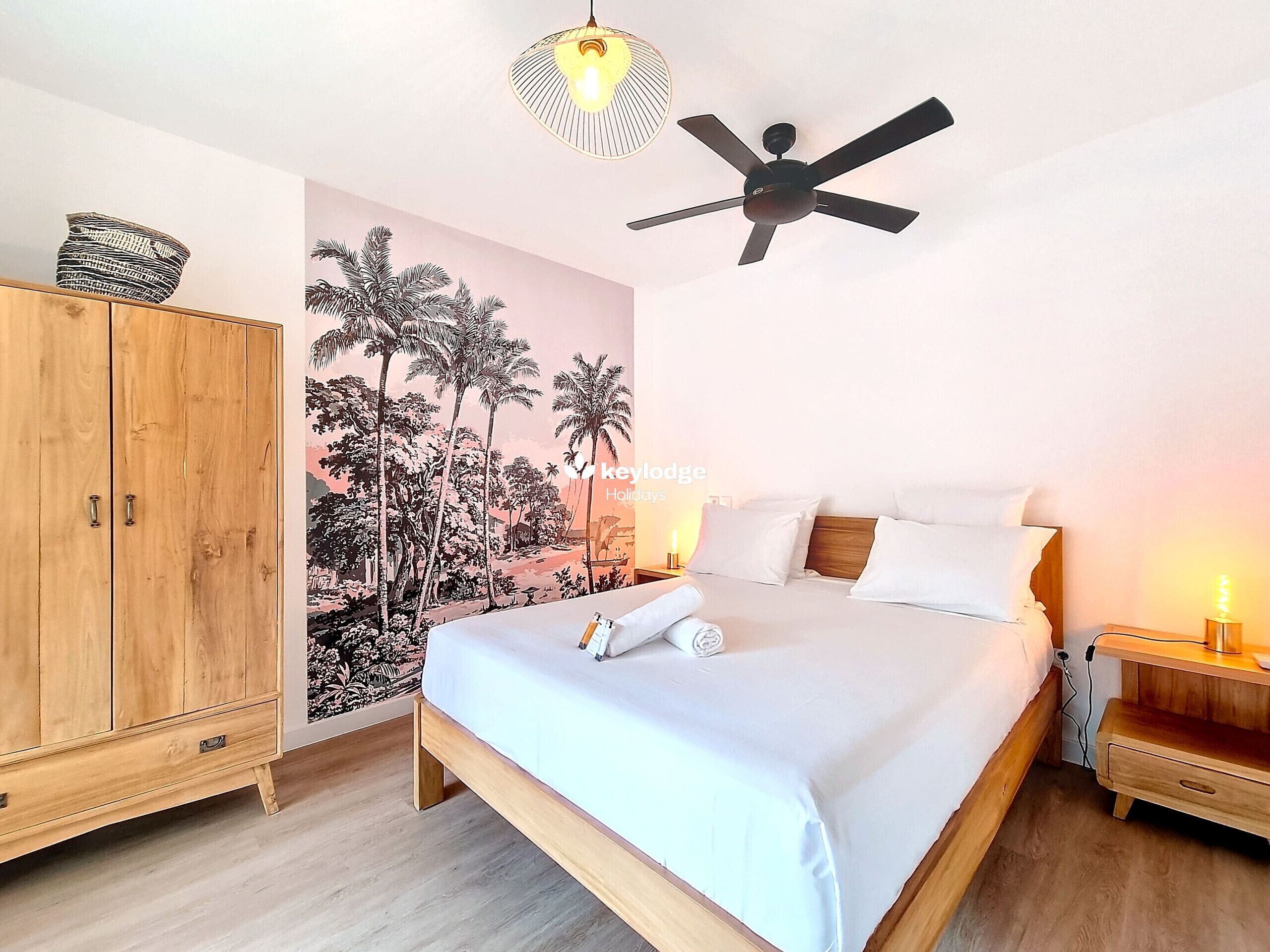 Wi-Fi de cortesia, roupa de cama