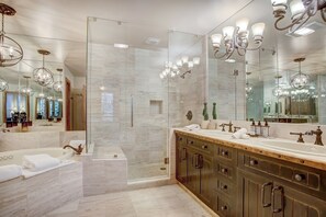 Shower, hair dryer - NEW! Beautiful Mountain View 2BR Condo - Ski-In/Out (Beaver Creek)