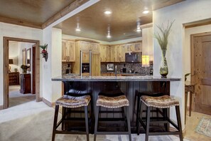 Fridge, oven, dining tables - NEW! Beautiful Mountain View 2BR Condo - Ski-In/Out (Beaver Creek)