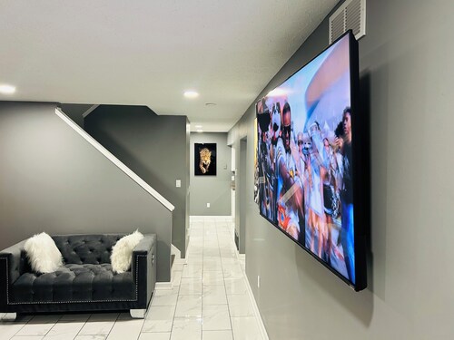 Charming 3-bedroom house with WiFi and AC in enchanting Columbus