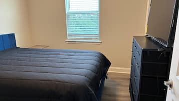 3 soverom, strykejern/-brett, wi-fi og sengetøy