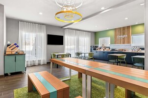 Desayuno continental gratuito y diario