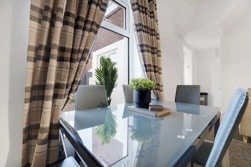 Perfect 4BR for Large Groups Sleeps 7 in Stanley