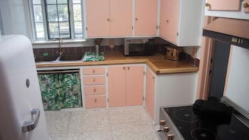 微波炉、烤箱、炉灶、茶具/咖啡用具