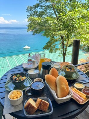 Desayuno a la carta incluido todos los días 