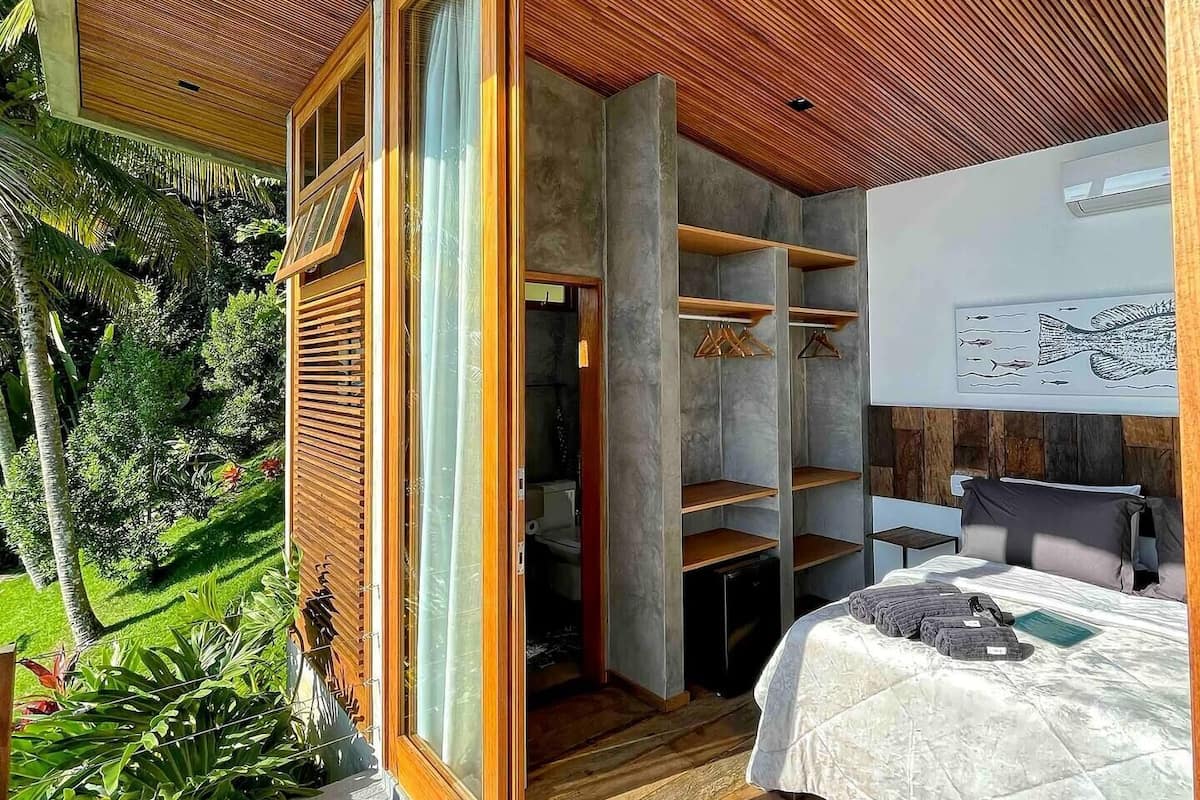 Deluxe Double Room, Sea View | In-room safe, blackout drapes, free WiFi, bed sheets