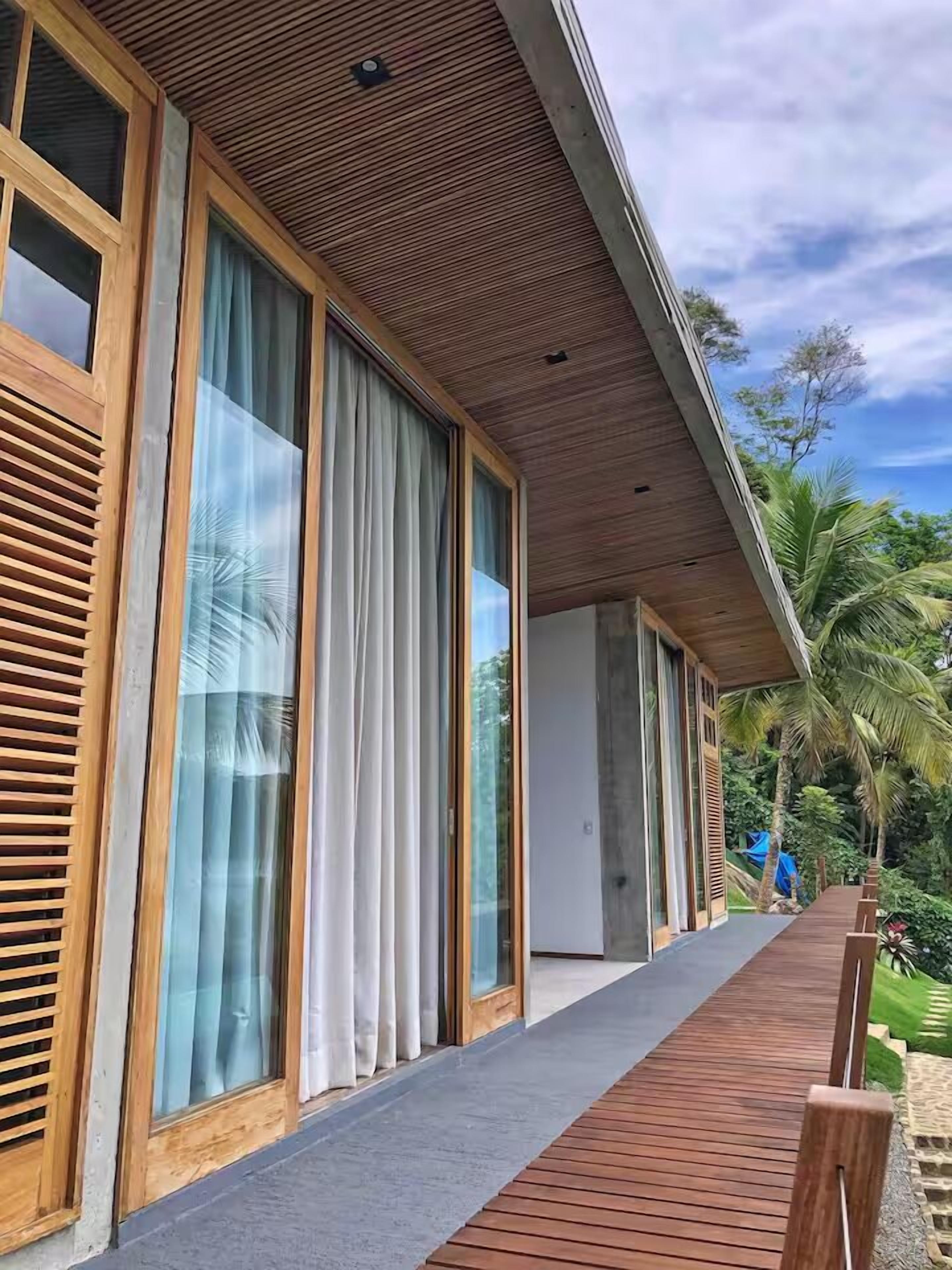 Deluxe Double Room, Sea View | In-room safe, blackout drapes, free WiFi, bed sheets