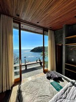 Caja de seguridad en la habitación, cortinas blackout y wifi gratis 