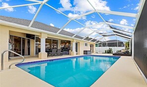 Piscine extérieure, piscine chauffée