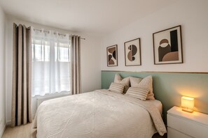 1 bedroom, desk, iron/ironing board, WiFi