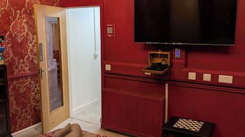 1 Schlafzimmer, Bügeleisen/Bügelbrett, kostenloses WLAN, Bettwäsche