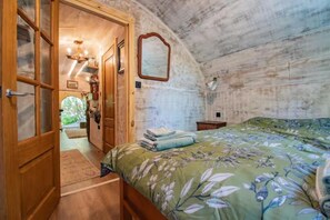 1 soverom, strykejern/-brett, wi-fi (inkludert) og sengetøy