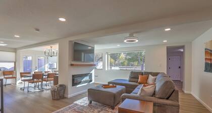 NEW & Spacious: 2Kings+Hot Tub+Fire Pit+Family Fun