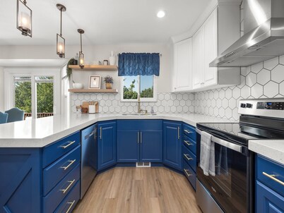 The Comfy Rambler- 6 bd 3 bath House