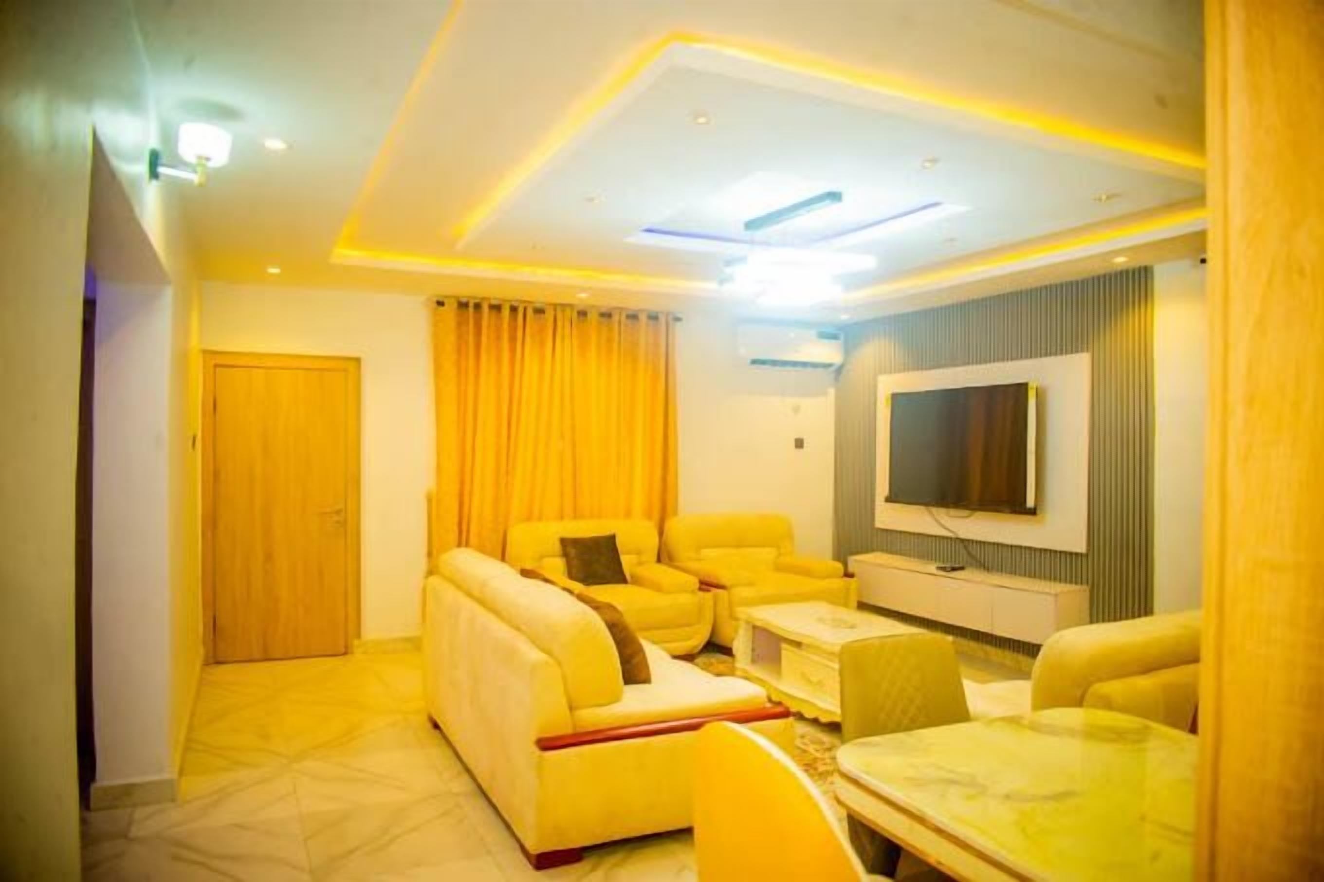 Family Apartment, Balcony, City View | Living area