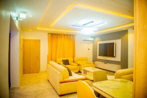 Living area - Mega Pavilion Suite and Apartment (Abuja)