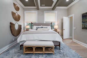 4 bedrooms, iron/ironing board, free WiFi, bed sheets