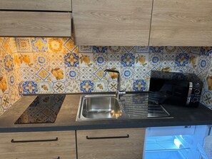 Fridge, microwave, electric kettle, coffee grinder