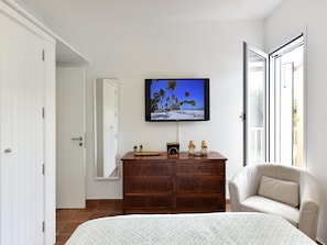 4 chambres, fer et planche à repasser, Wi-Fi gratuit, draps fournis