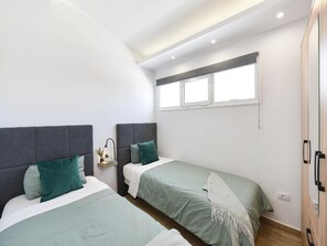 2 bedrooms, iron/ironing board, free WiFi, bed sheets