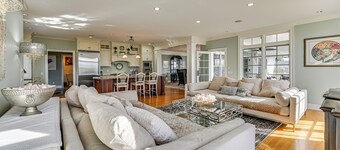 Groton Home < 1 Mi to Beach on Long Island Sound!