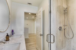 Towels - Private Pool & Hot Tub: Cathedral City Getaway! (Cathedral City)