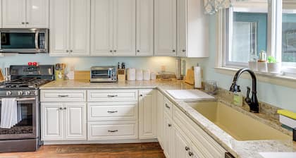 Walk to Sandusky Bay: Home w/ Hot Tub & Fire Pit!