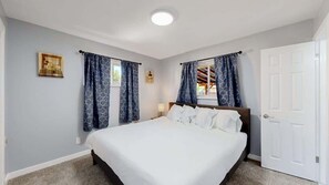 3 chambres, fer et planche à repasser, lit parapluie, Wi-Fi