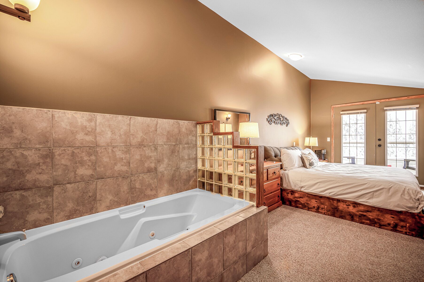 Tabla de planchar con plancha y wifi gratis 