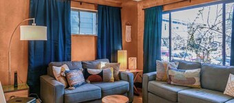 DU Two Bedroom Home Near Campus/Restuarants/Bars