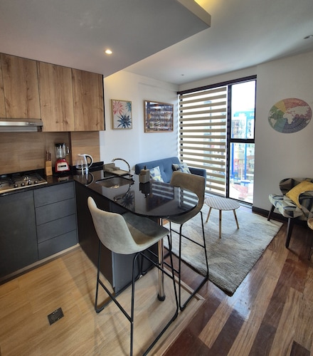 Comfy! Comfortable and central apartment