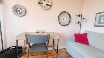 Studio | Living area