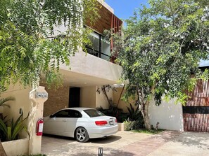 Exterior - Casa Marenta - Mérida, Cholul.

 (Cholul)