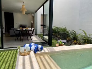 Outdoor dining - Casa Marenta - Mérida, Cholul.

 (Cholul)