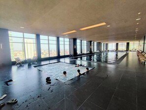 Una piscina techada
