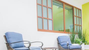 Deluxe Studio, Tower | Living area | 50-inch Smart TV with digital channels, Netflix, streaming services