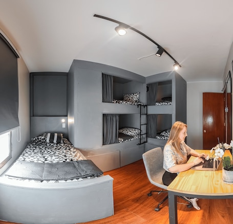 Room, Women only, Shared Bathroom | 5 bedrooms, individually furnished, free WiFi