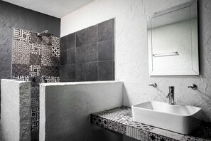 Comfort Twin Room | Bilik Mandi