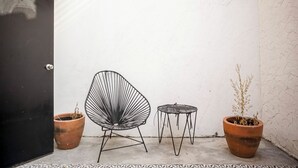 Comfort Twin Room | Terrace/patio - Private room Downtown 2 Guests (León)