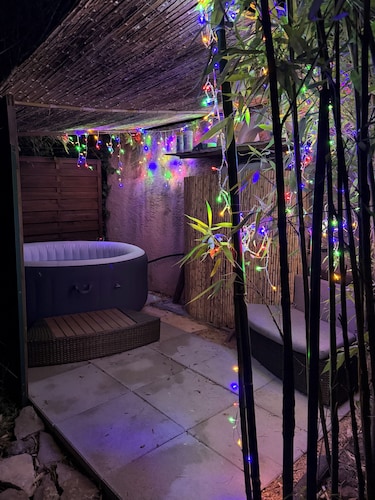 Quiet guest house in the heart of the village of Barjols Billiards Baby jacuzzi Pets