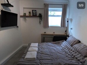 1 bedroom, WiFi, bed sheets