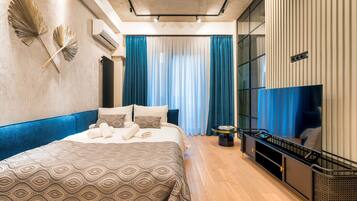 1 habitación, tabla de planchar con plancha, wifi y ropa de cama