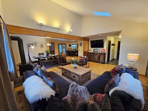 TV, fireplace, video games, DVD player