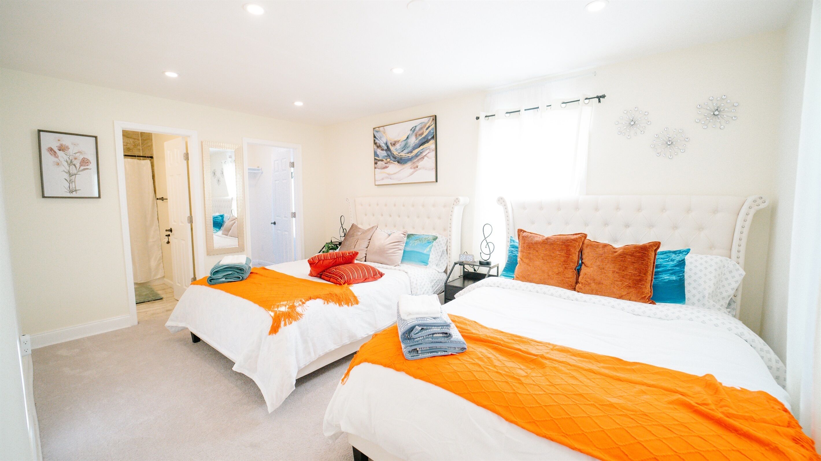 5 bedrooms, iron/ironing board, free WiFi, bed sheets