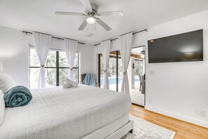 4 bedrooms, iron/ironing board, free WiFi, bed sheets