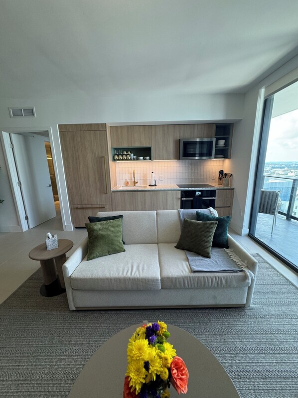 Living area - Lux 2/2 Panoramic View / balcony - 47 Floor sleeps 6! (Miami)