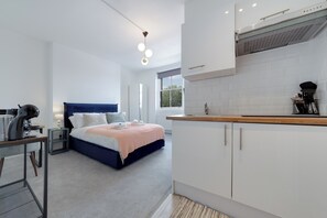 Fer et planche à repasser, Wi-Fi, draps fournis